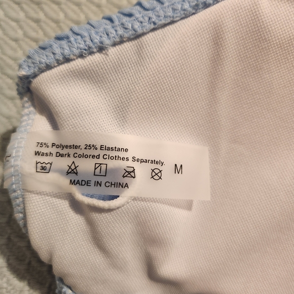 MakeMeChic 3 Piece Halter Ring Bikini Set with Cover Up Skirt Size Medium - Picture 9 of 9